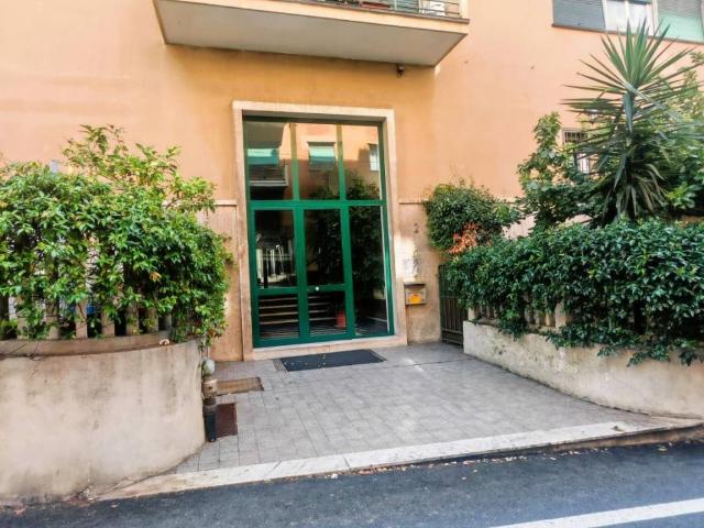 Appartamento in affitto a Medio Levante, Serra Riccò