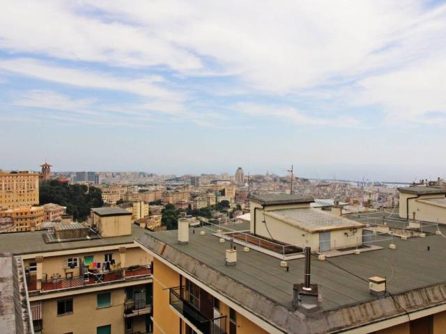 Appartamento in affitto a Oregina, Genova