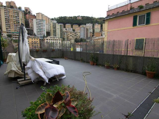 Appartamento in affitto a San Pantaleo, Genova