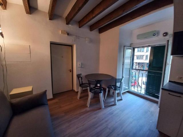 Appartamento in affitto a Centro Est, Serra Riccò
