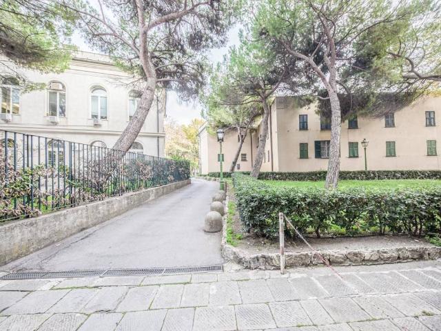 Appartamento in affitto a Centro Est, Serra Riccò
