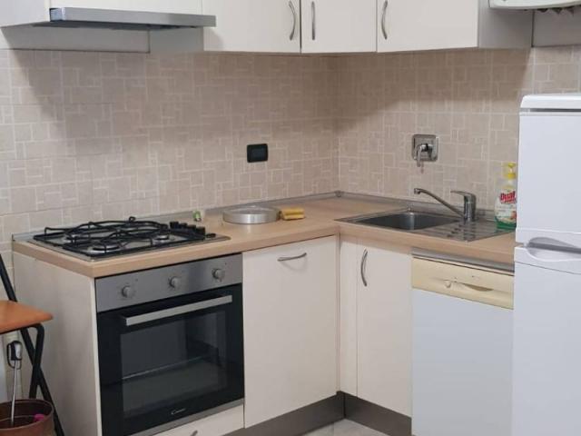 Appartamento in affitto a Centro Est, Serra Riccò