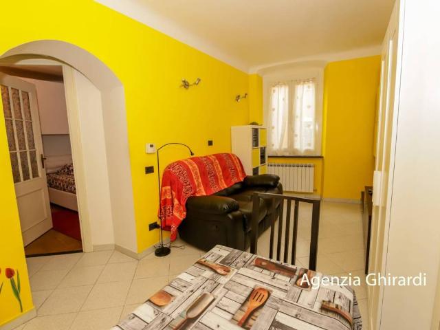 Appartamento in affitto a Medio Ponente, Serra Riccò