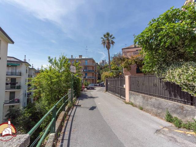 Appartamento in affitto a Padri Passionisti, Genova