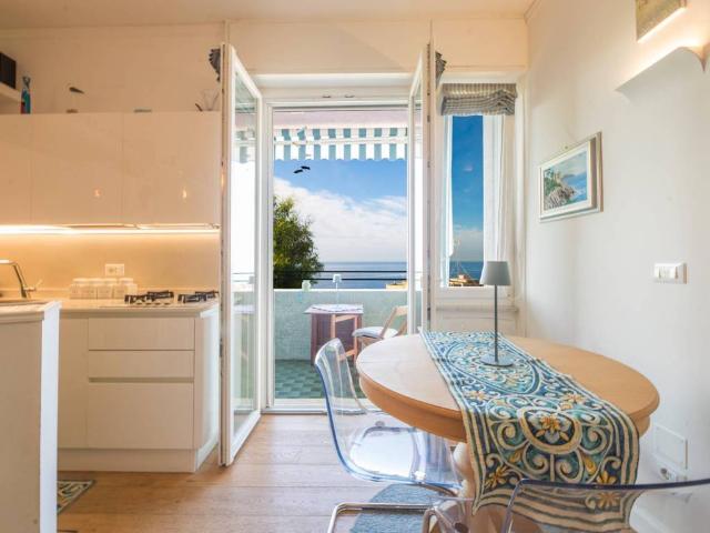 Appartamento in affitto a Quinto al Mare, Genova