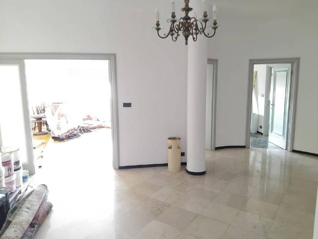 Appartamento in affitto a Centro Est, Serra Riccò