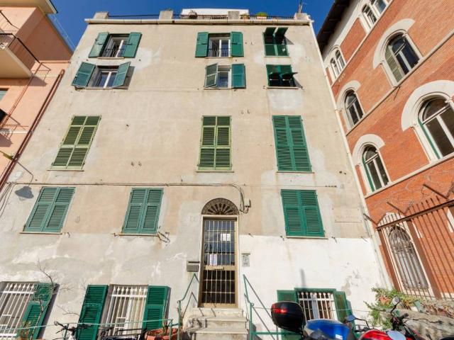 Appartamento in affitto a Centro Est, Serra Riccò