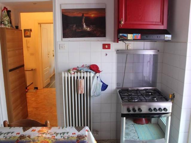 Appartamento in affitto a Centro Est, Serra Riccò