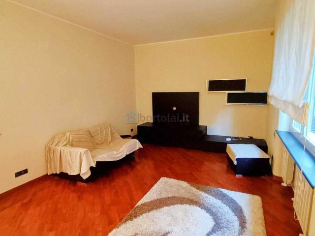 Appartamento in affitto a Medio Levante, Serra Riccò