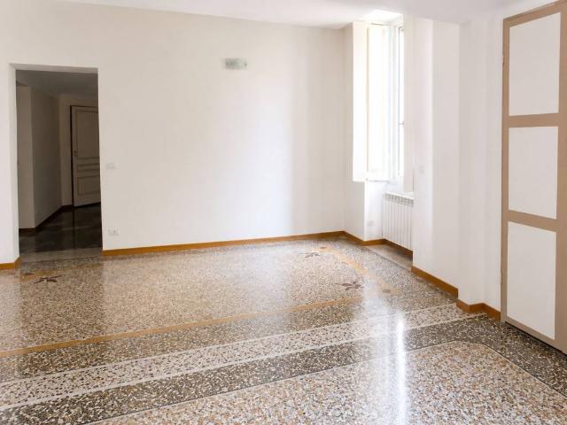 Appartamento in affitto a Centro Est, Serra Riccò