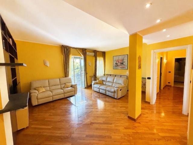 Appartamento in affitto a Quarto dei Mille, Genova