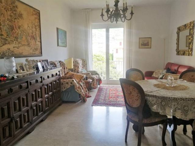 Appartamento in affitto a Levante, Serra Riccò