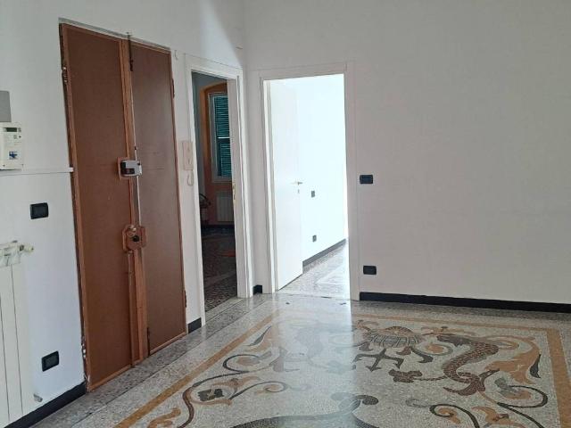 Appartamento in affitto a Medio Ponente, Serra Riccò