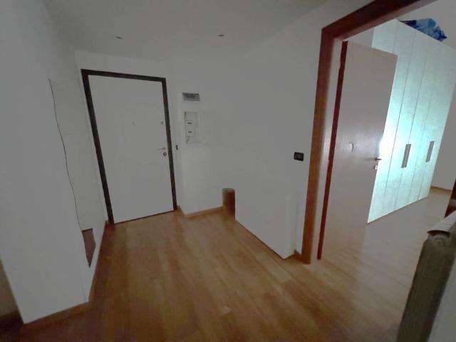 Appartamento in affitto a Centro Ovest, Serra Riccò