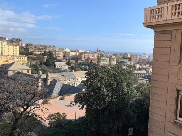Appartamento in affitto a Centro Est, Serra Riccò