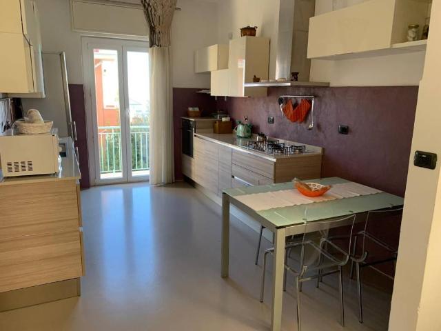 Appartamento in affitto a Centro Ovest, Serra Riccò