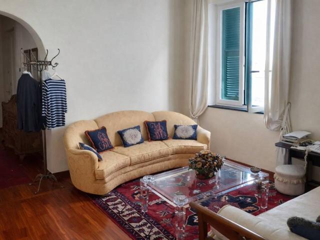 Appartamento in affitto a Medio Levante, Serra Riccò