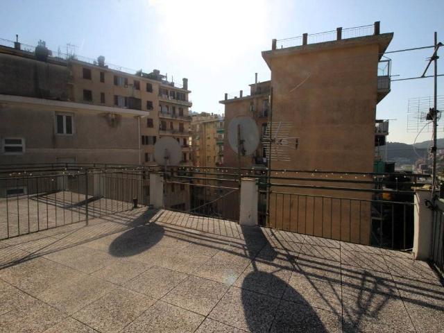Appartamento in affitto a Montesignano, Genova