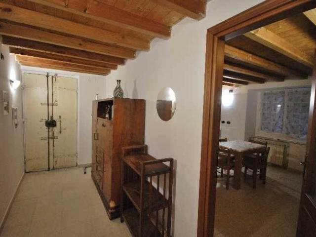 Appartamento in affitto a Centro Est, Serra Riccò