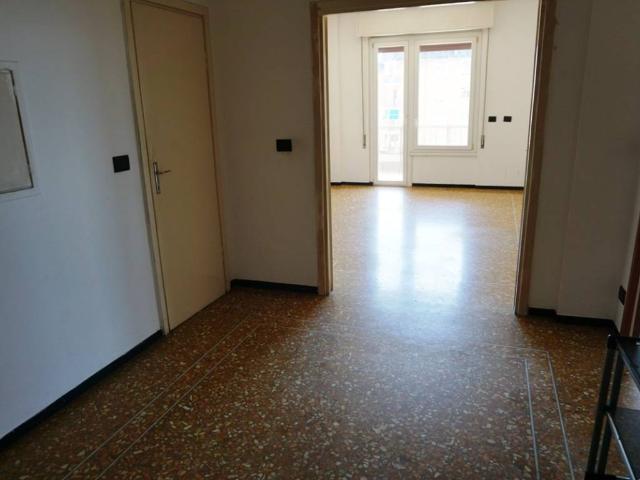 Appartamento in affitto a Centro Ovest, Serra Riccò