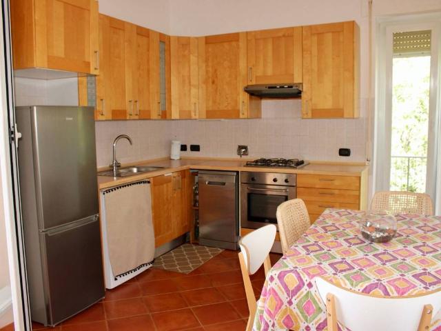 Appartamento in affitto a Levante, Serra Riccò