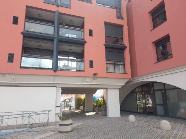 Appartamento in affitto a Centro Est, Serra Riccò