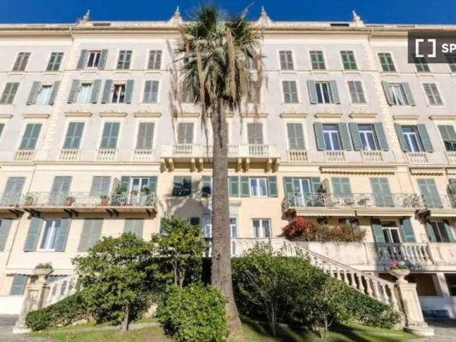 Appartamento in affitto a Sant'Ilario, Genova