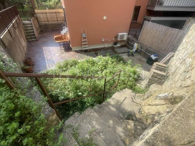 Appartamento in affitto a Levante, Serra Riccò
