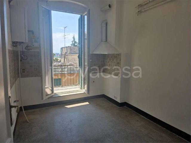 Appartamento in affitto a Medio Levante, Serra Riccò