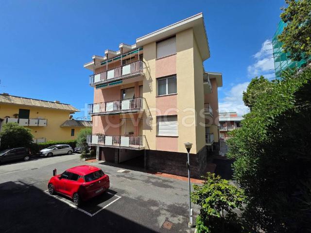 Appartamento in affitto a Ponente, Serra Riccò