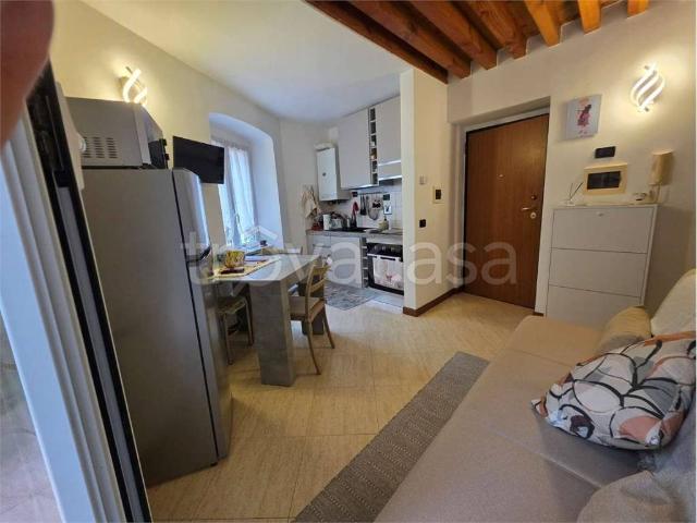 Appartamento in affitto a Centro Est, Serra Riccò