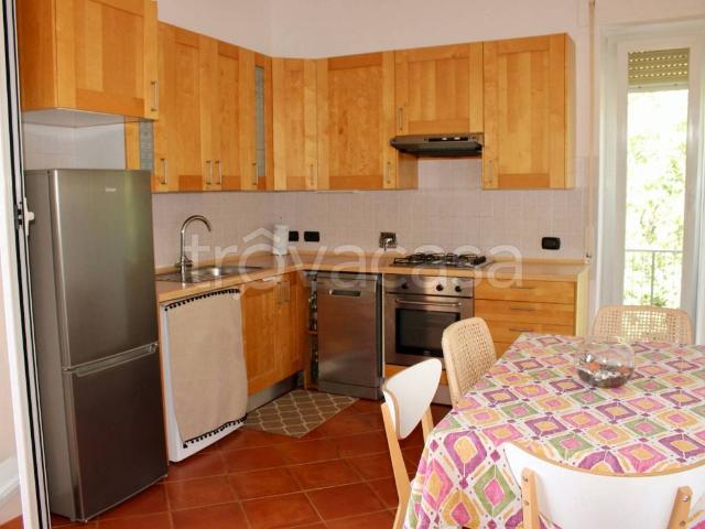 Appartamento in affitto a Levante, Serra Riccò