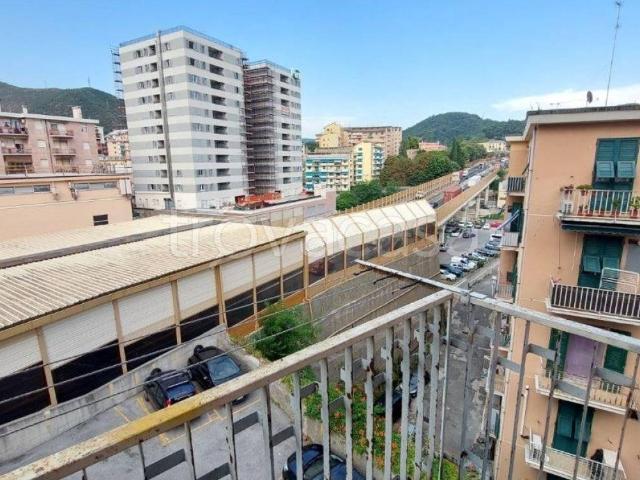Appartamento in affitto a Medio Ponente, Serra Riccò