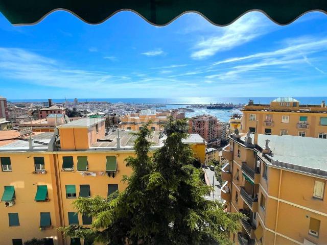 Appartamento in affitto a Centro Est, Serra Riccò