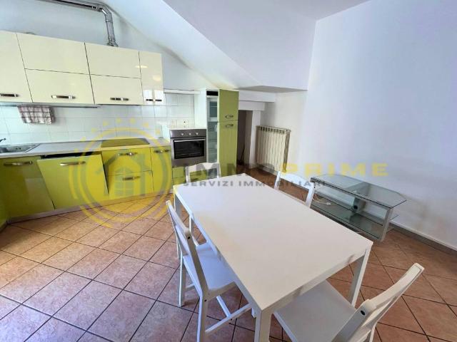 Appartamento in affitto a Robbiano, Giussano