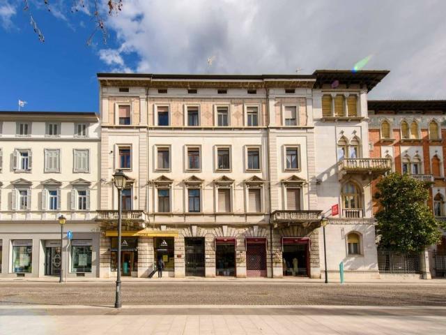 Appartamento in affitto a Borgo Castello, Gorizia