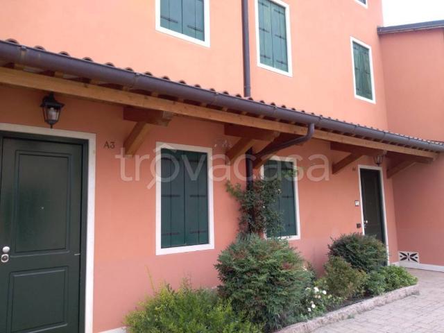 Appartamento in affitto a Grumolo Delle Abbadesse, Veneto