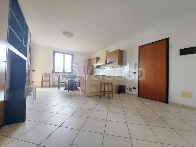 Appartamento in affitto a Bassa Reggiana, Re