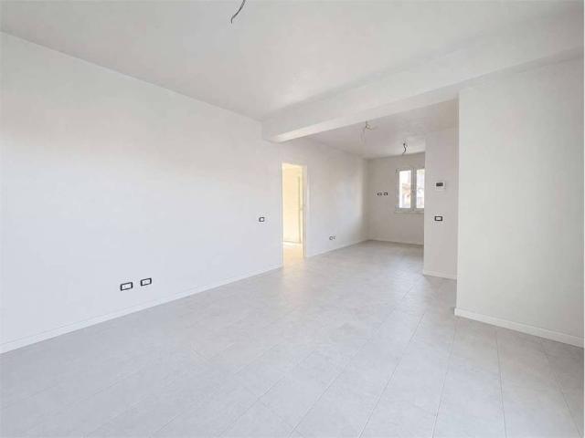 Appartamento in affitto a Guanzate, Como