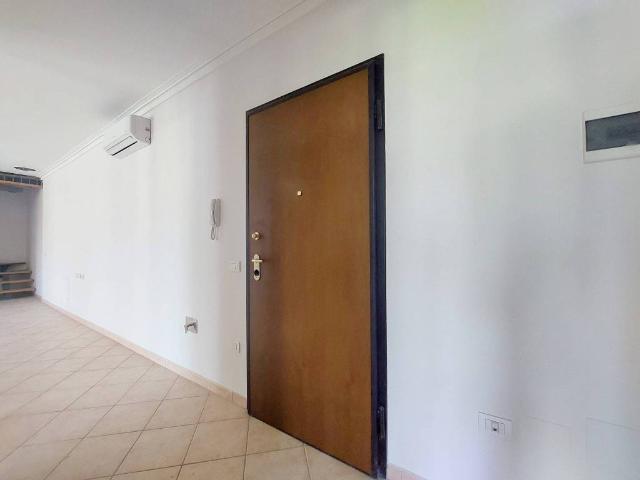 Appartamento in affitto a Bassa Reggiana, Re