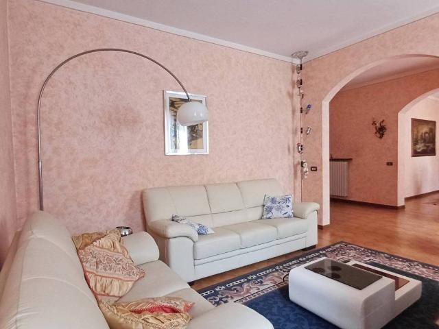 Appartamento in affitto a Bassa Reggiana, Re