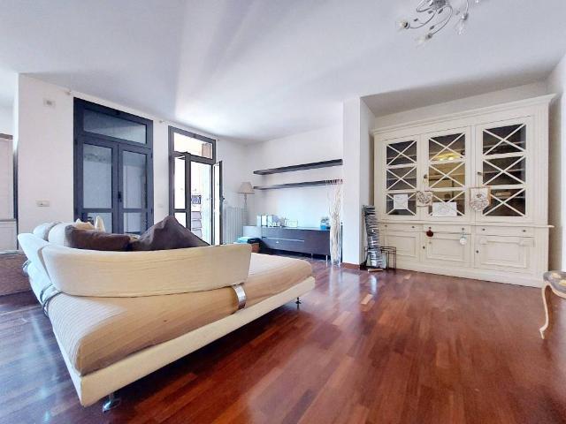 Appartamento in affitto a Bassa Reggiana, Re