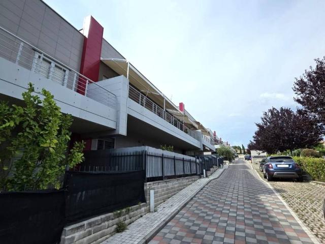 Appartamento in affitto a Guidonia Montecelio, Roma Capitale
