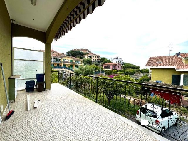 Appartamento in affitto a Oliveto, Imperia