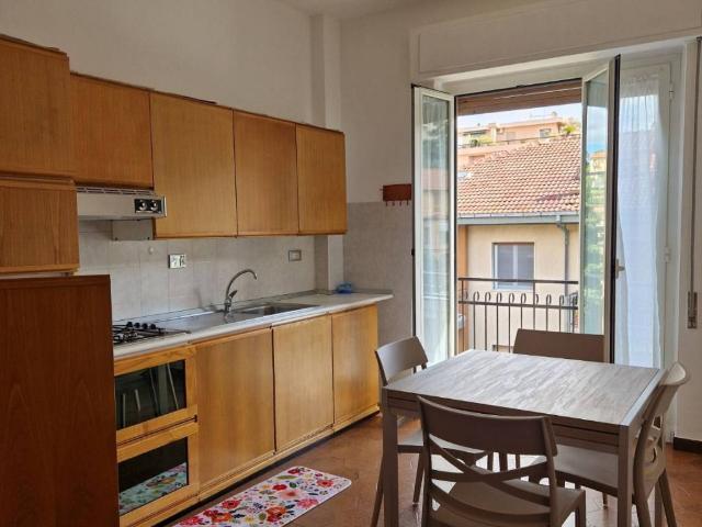Appartamento in affitto a Oliveto, Imperia