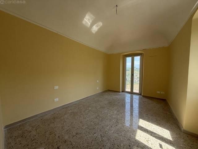 Appartamento in affitto a Imperia, Liguria