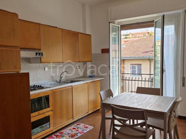 Appartamento in affitto a Oliveto, Imperia