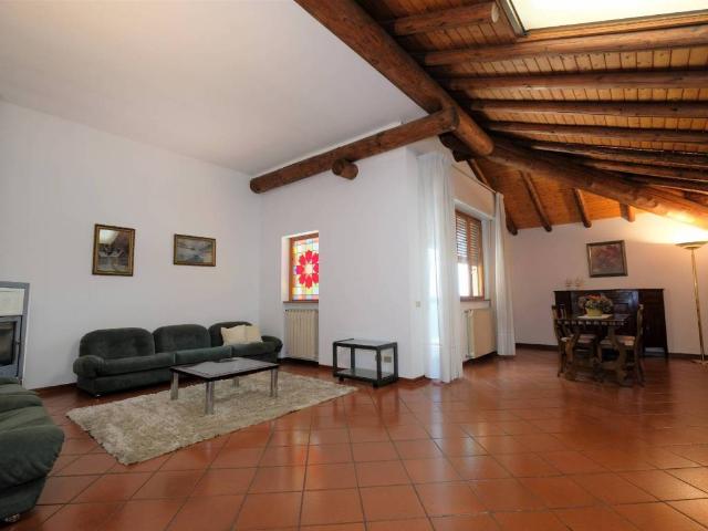 Appartamento in affitto a Induno Olona, Varese