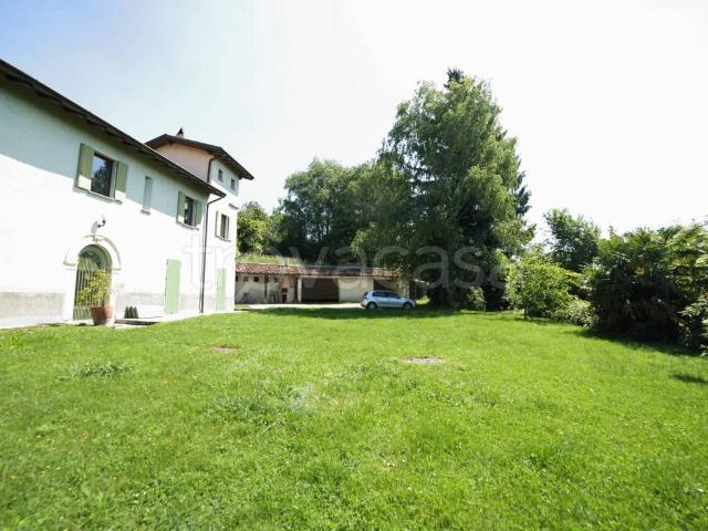 Appartamento in affitto a Bizzozero, Varese