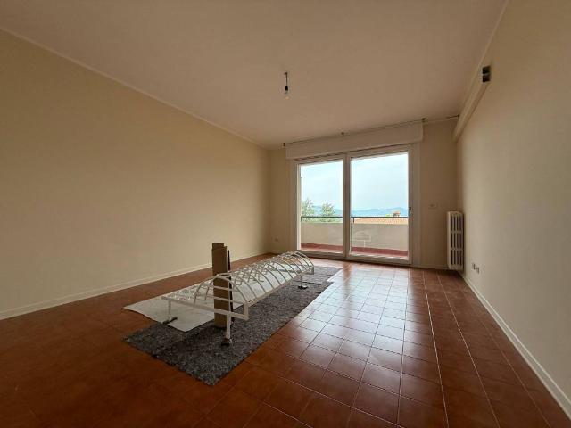 Appartamento in affitto a Iseo, Brescia